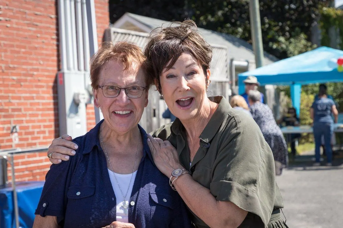 Josée Boudreault et sœur Noëlla Viau, cofondatrice de Carrefour Mousseau
